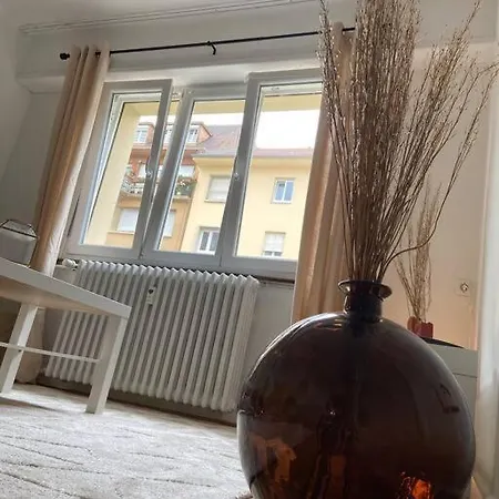 Charismatique Orangerie-10min Parlement Eu-wifi-tv Appartement